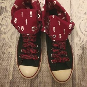 CONVERSE SNEAKERS LIKE NEW